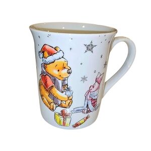 *Disney Winnie the Pooh Christmas Mug 4"